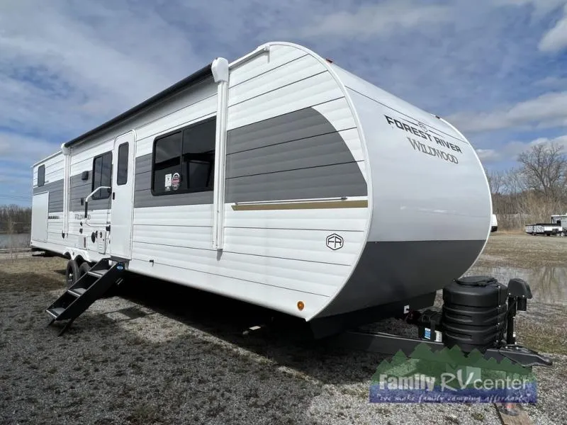 2025 Forest River Wildwood 33TS - Photo 4