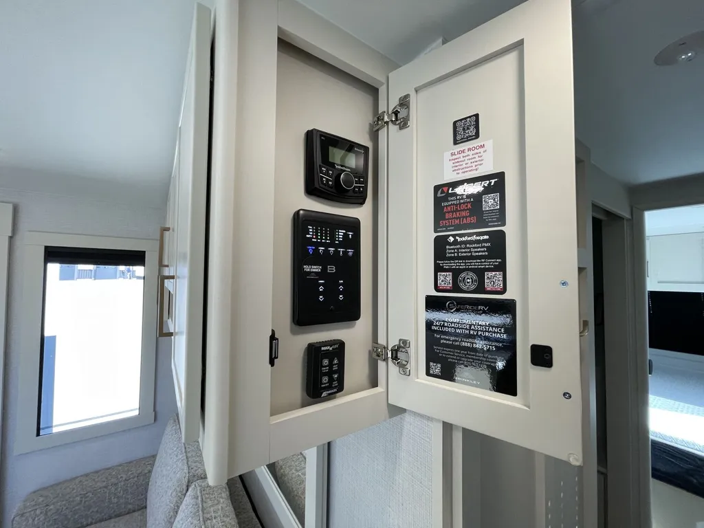 2025 Brinkley MODEL I 275, Photos photo 64