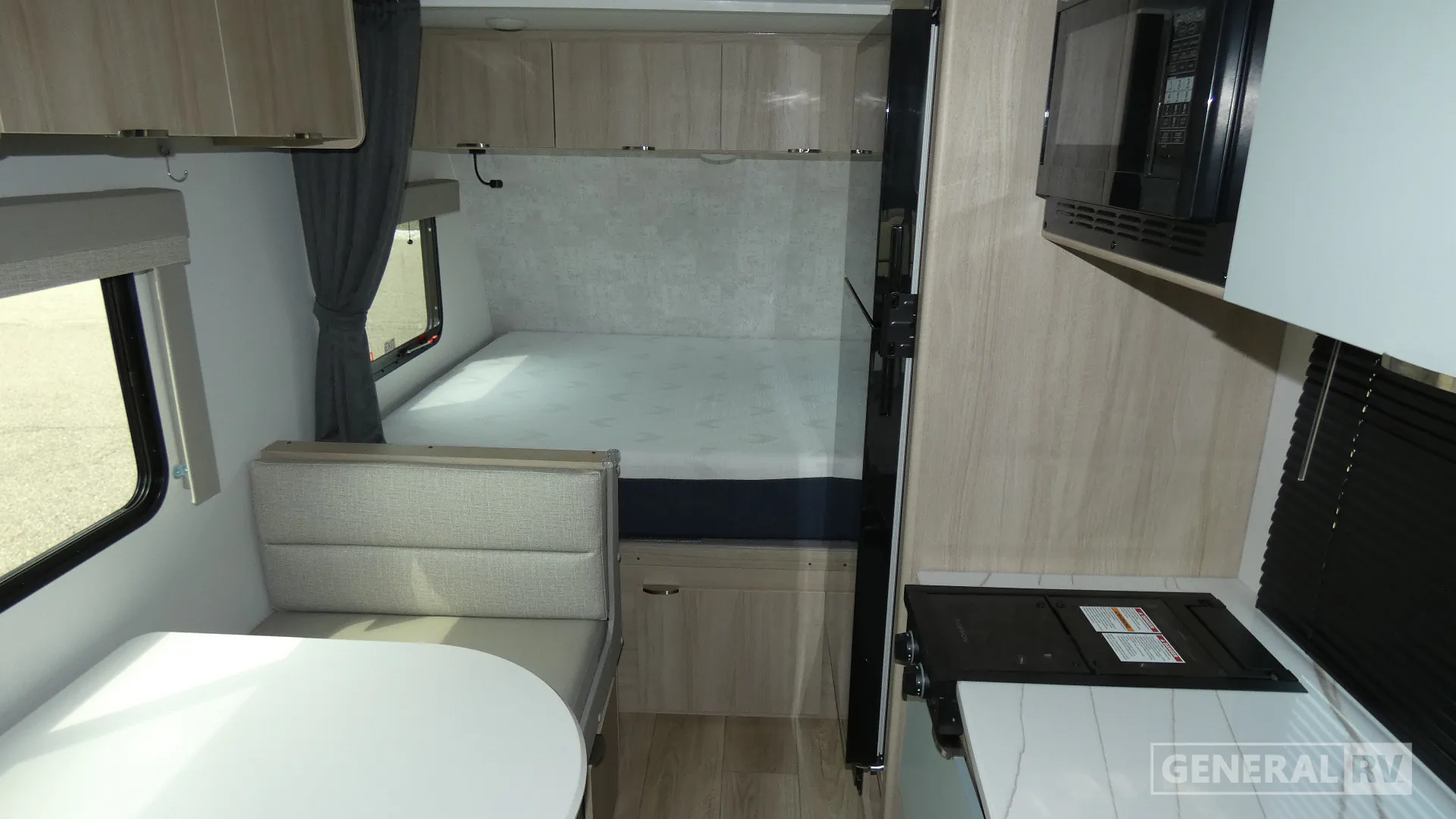 2025 Winnebago Micro Minnie 1720FB - Photo 3