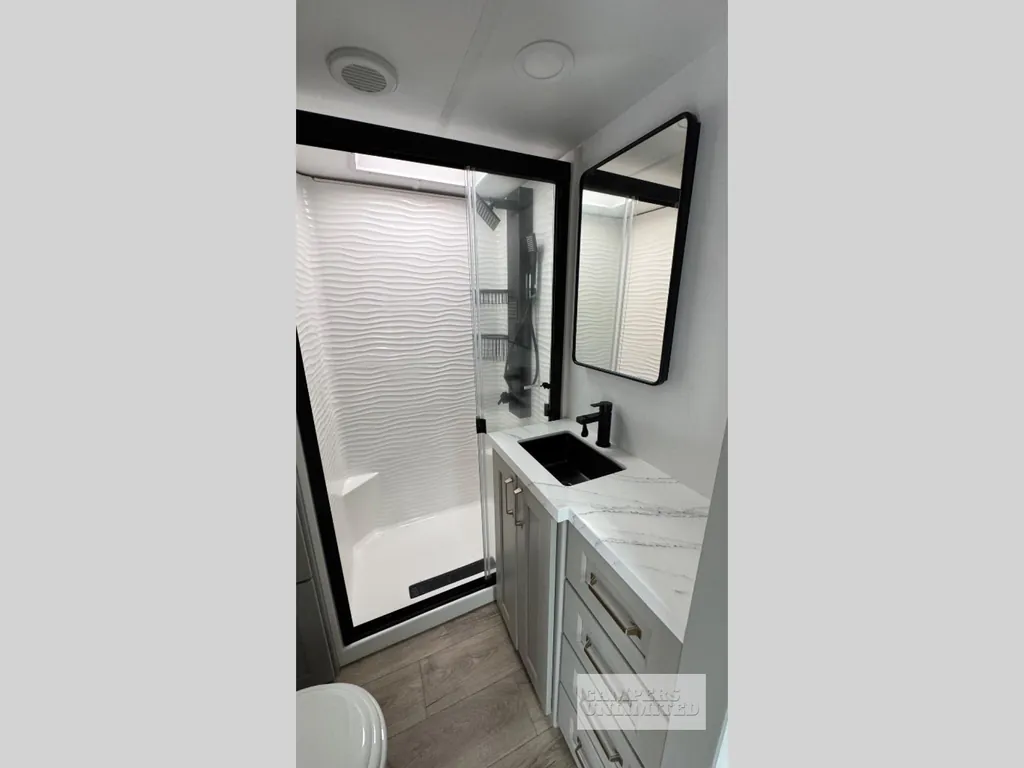 2026 Brinkley Model G 3970, Photos photo 23
