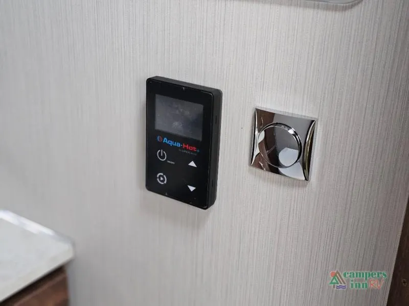 2026 Airstream Globetrotter 27FB - Photo 3
