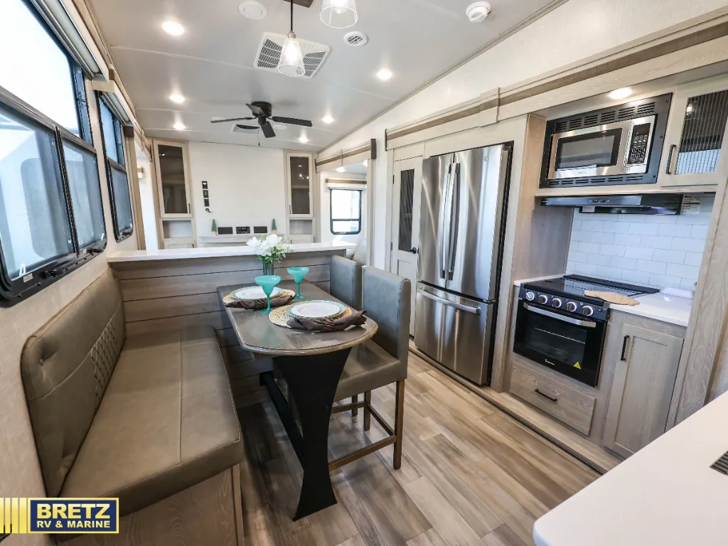 2022 Forest River Rockwood Ultra Lite 2898BS, Photos photo 9