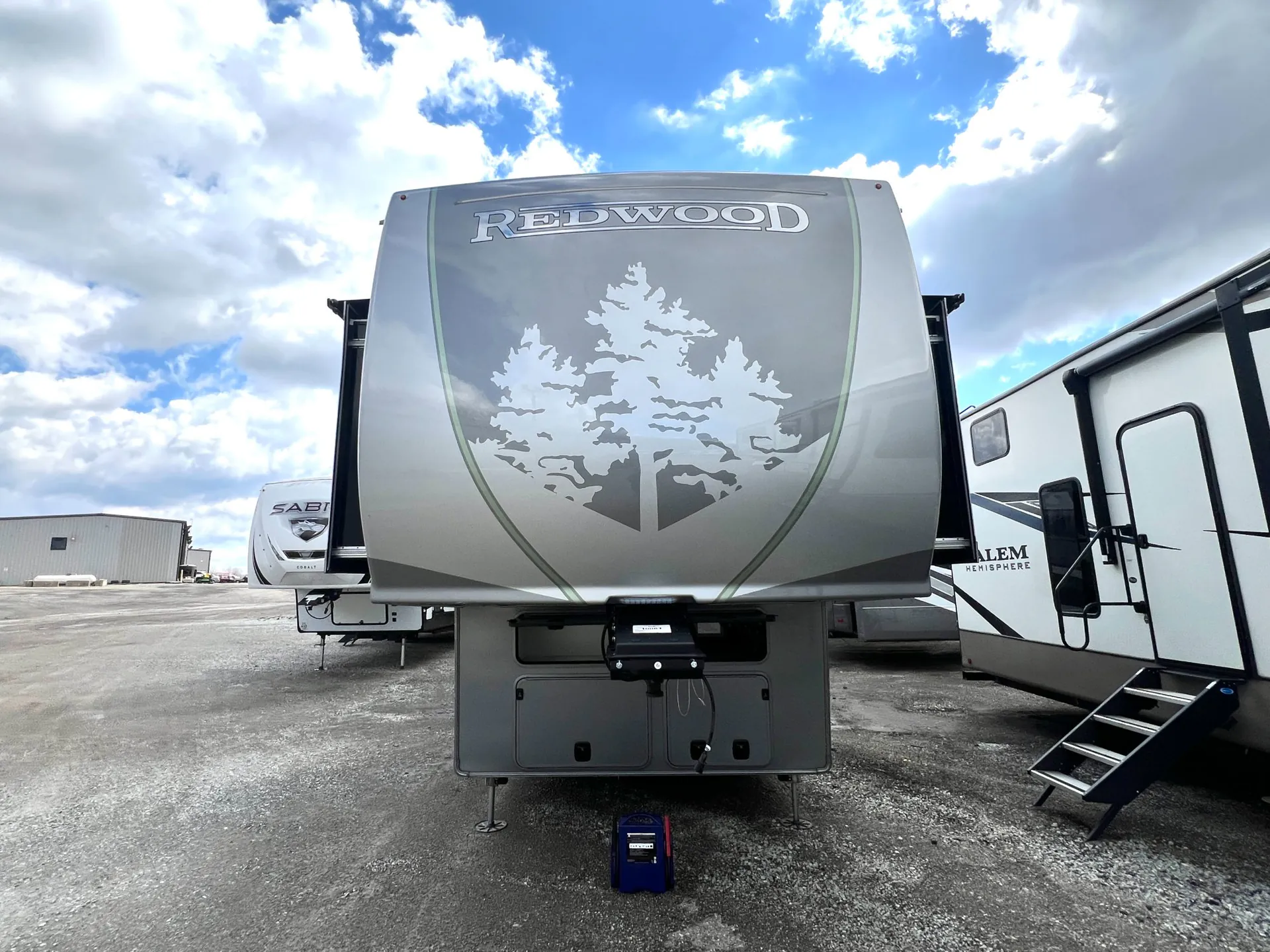 2025 CrossRoads Redwood 371RL - Photo 4