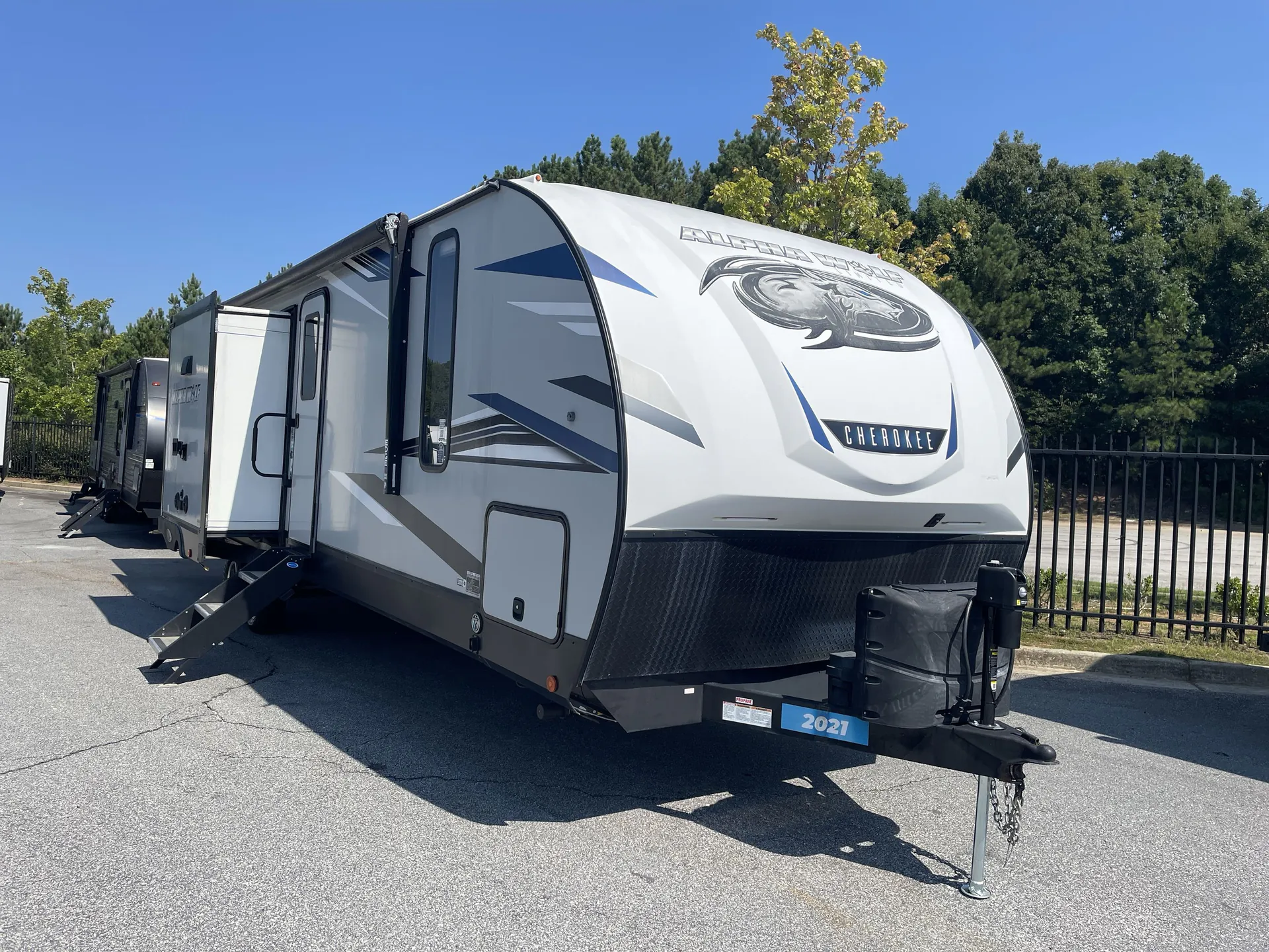 2021 Forest River Cherokee Alpha Wolf 33BH-L