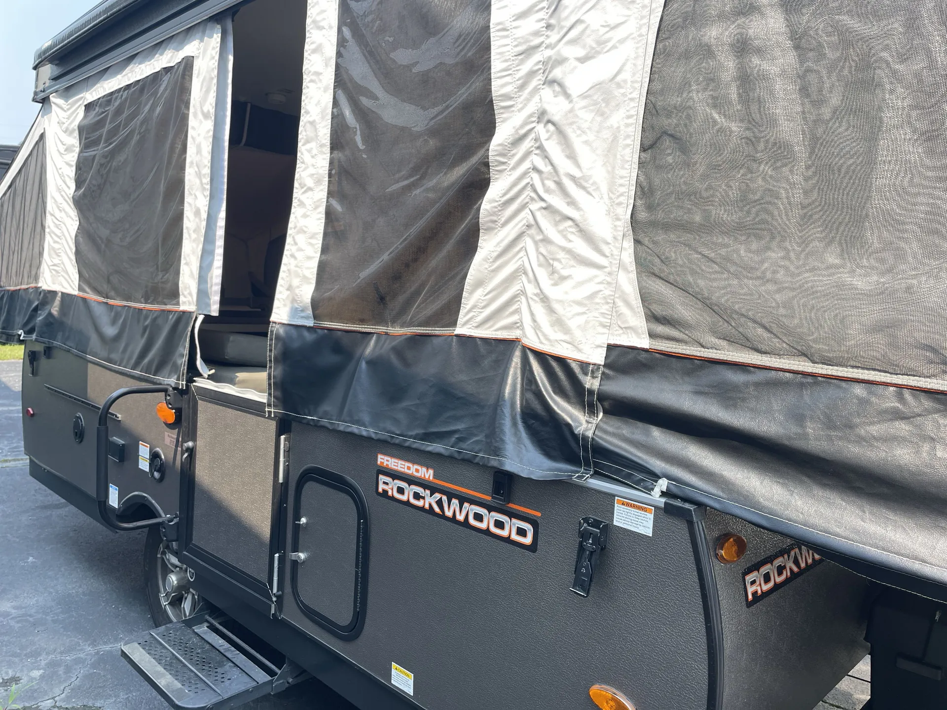 2022 Forest River Rockwood Freedom 2318G — campside