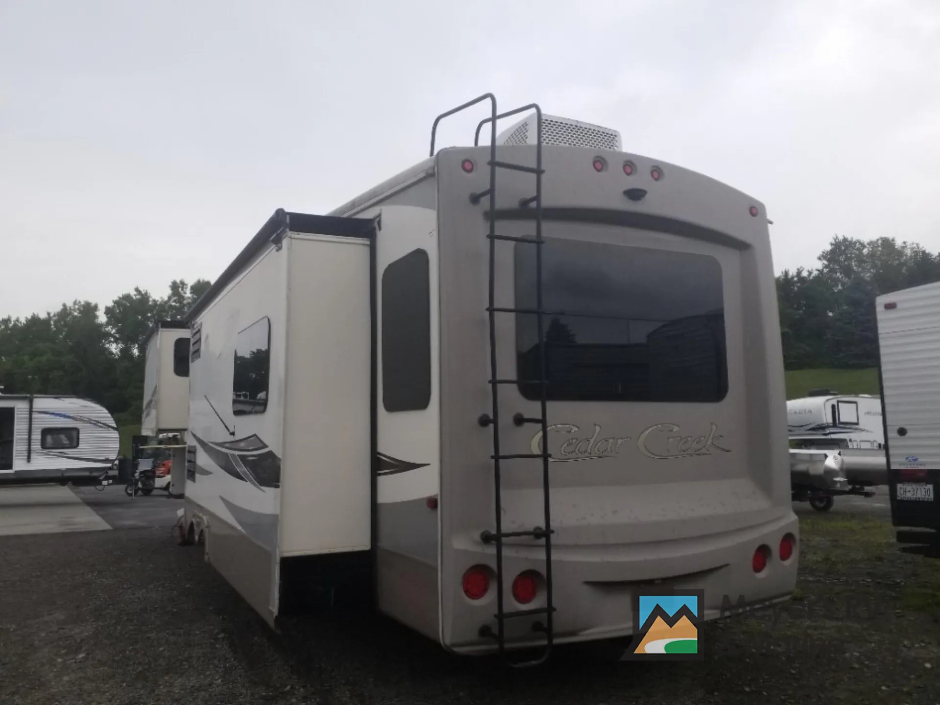 2015 Forest River Cedar Creek 36CKTS — Photo 6