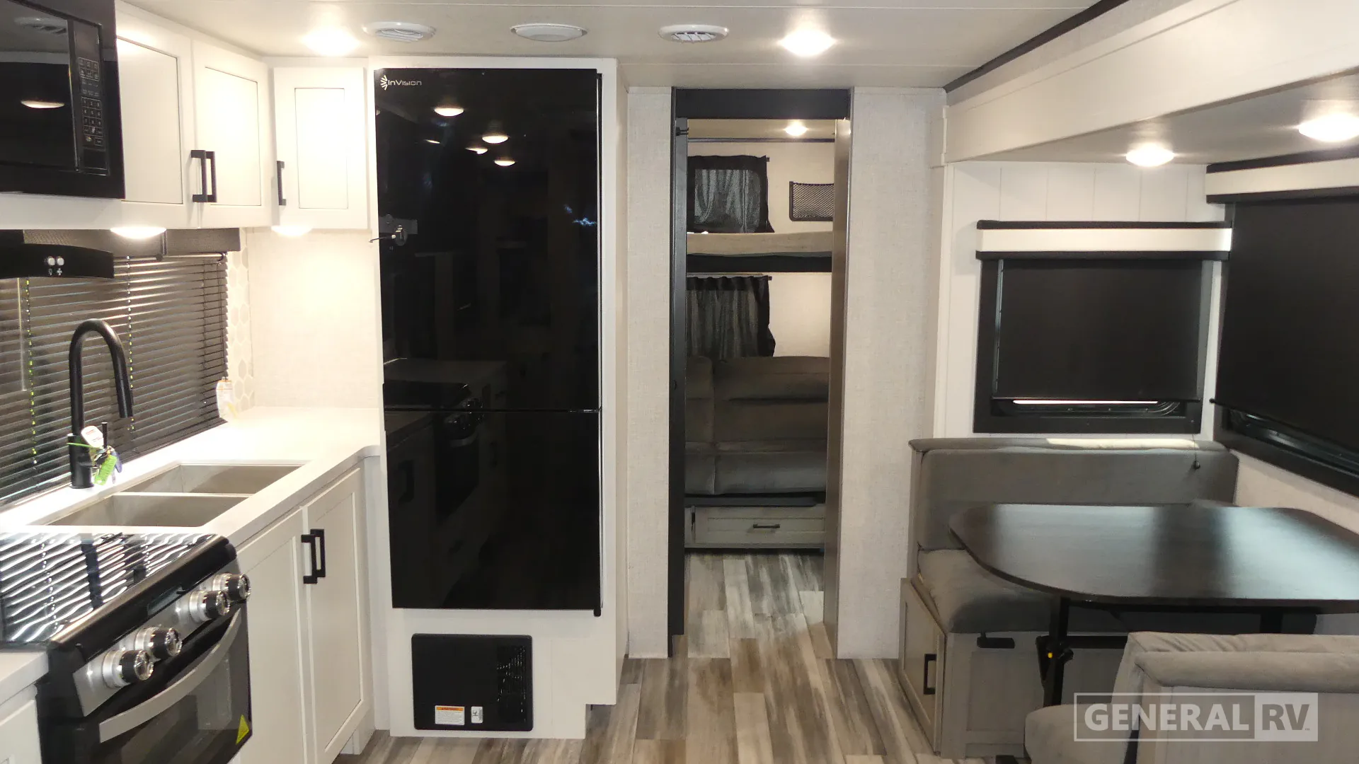 2025 Jayco Jay Feather 29QBH - Photo 3