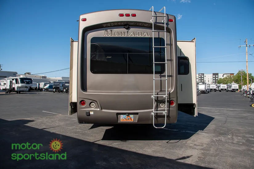 2016 Keystone Montana 3582RL - Photo 4