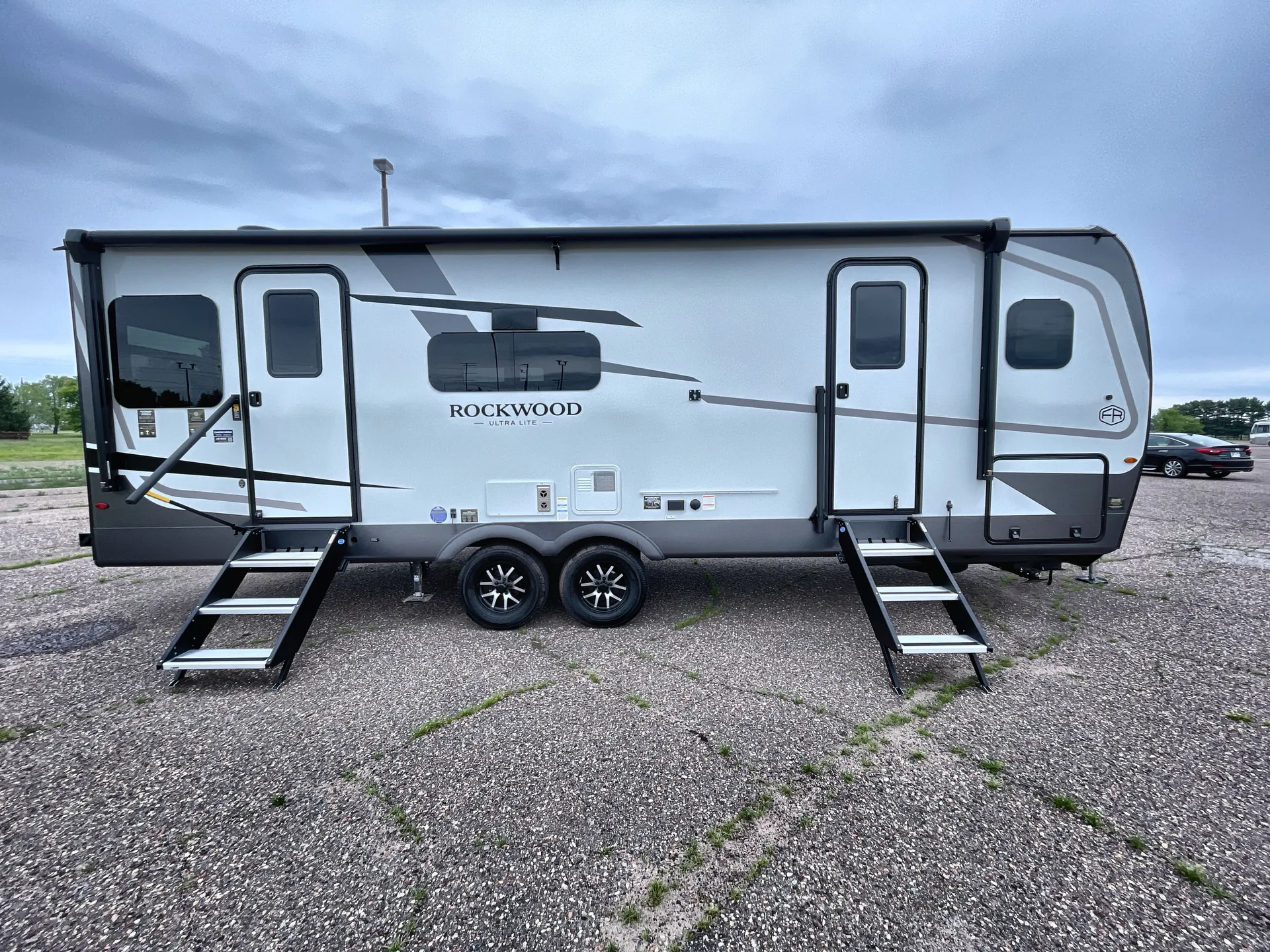 2027 Forest River Rockwood Ultra Lite 2618RD — campside