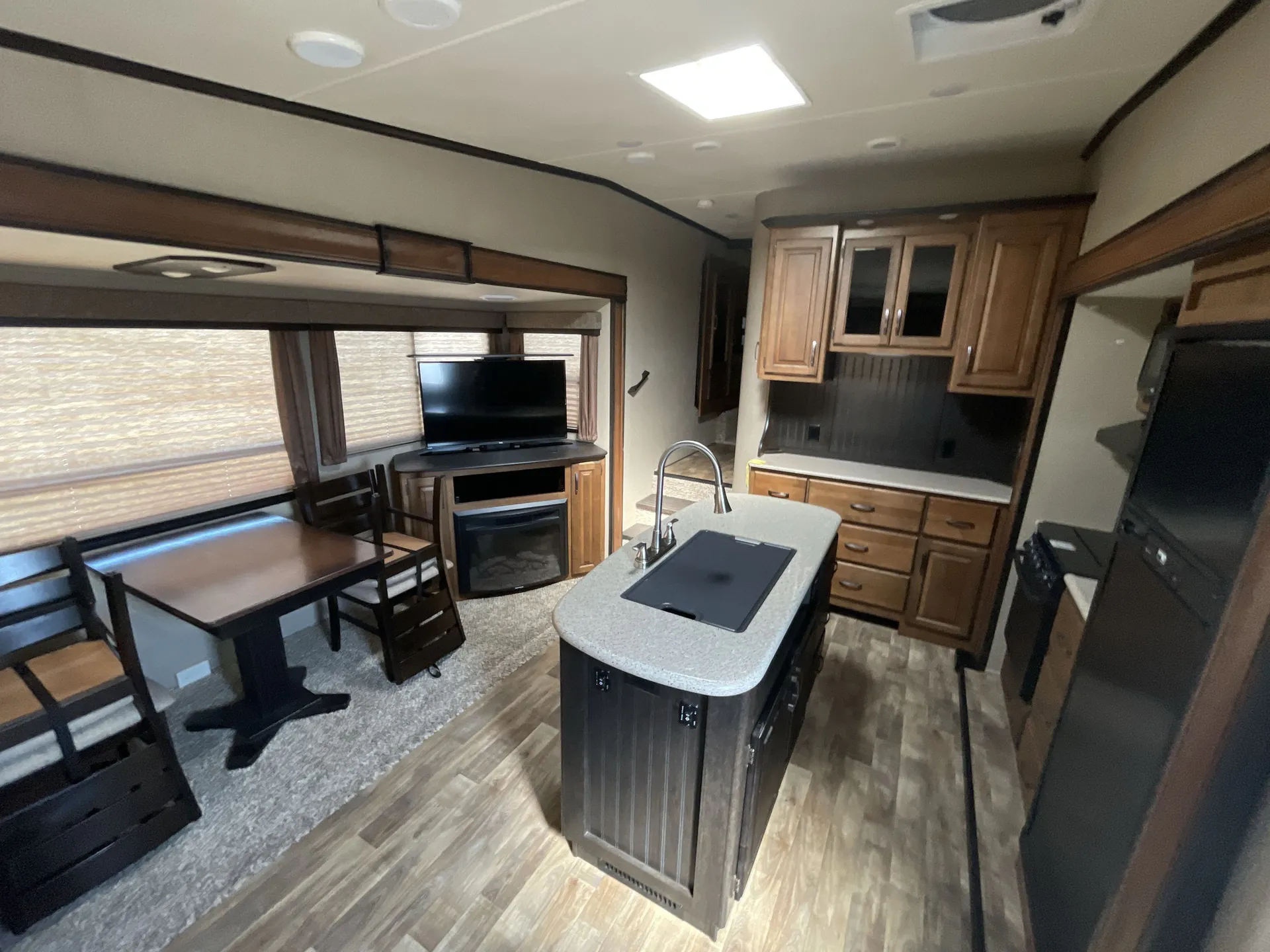 2017 Grand Design Reflection 26RL — living area main