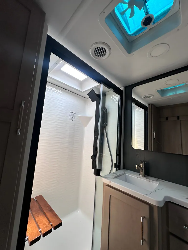 2026 Keystone Raptor 433, Photos photo 41