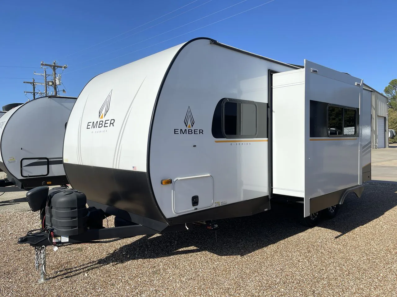 2025 Ember RV E-Series 21FBE - Photo 3