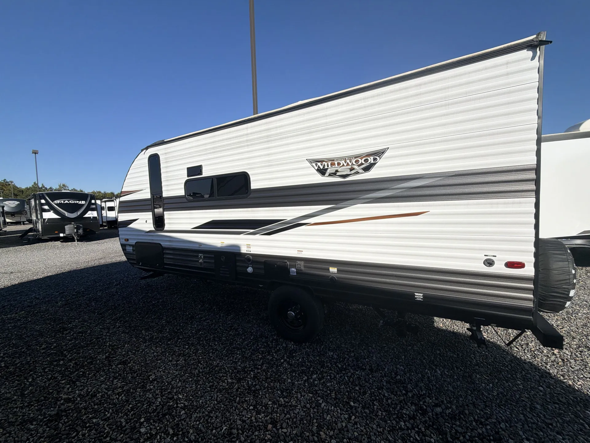 2024 Forest River Wildwood FSX 179DBK — off campside