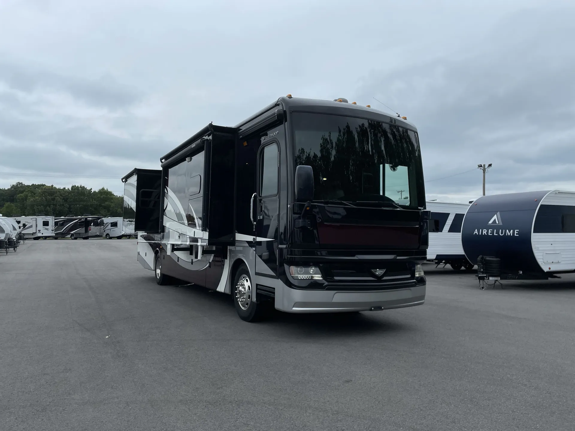 2018 fleetwood Pace Arrow Lxe 38K - Photo 2