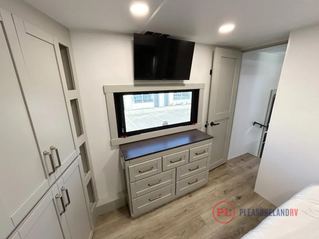 2026 Brinkley Model Z 3515, Photos photo 38