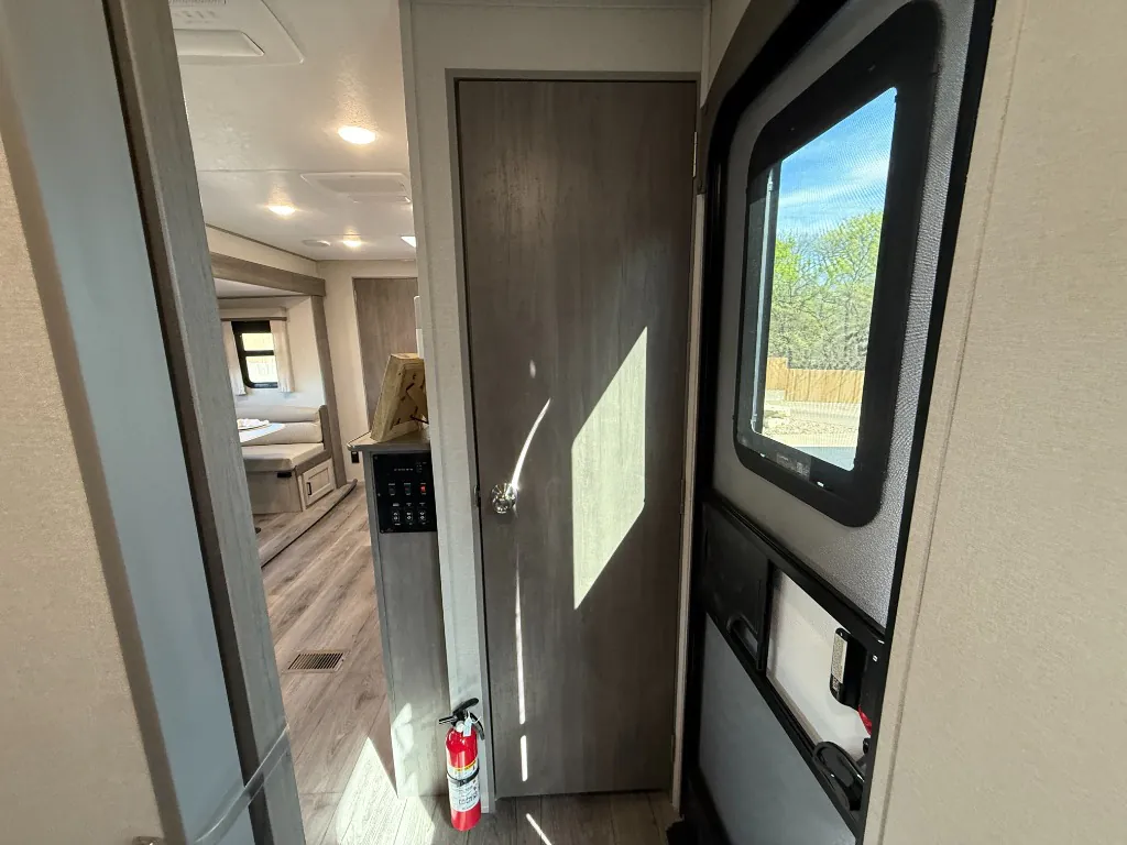 2026 Coachmen Catalina Legacy Edition 333DORM, Photos photo 23