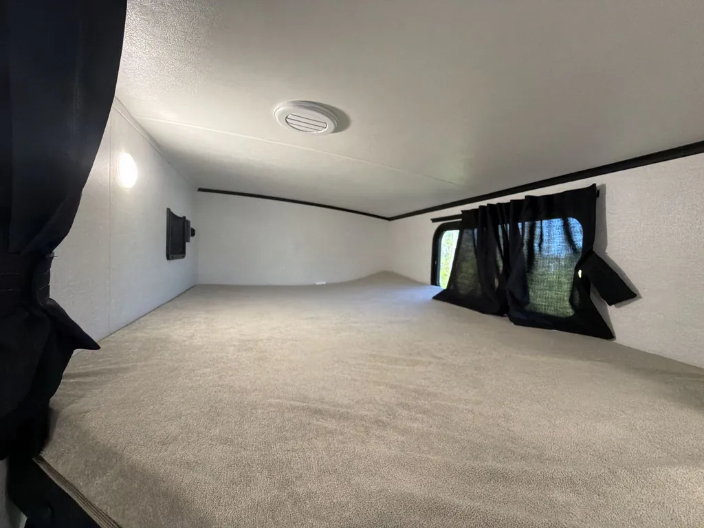 2027 Jayco Jay Feather 29BHB, Photos photo 33
