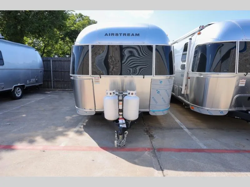 2026 Airstream International 25FB - Photo 4