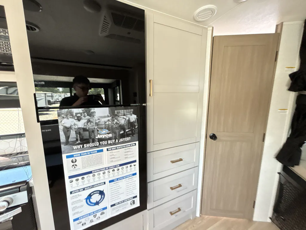 2027 Jayco Jay Feather 29BHB, Photos photo 13