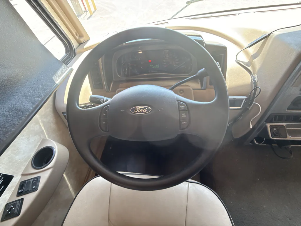 2019 Winnebago Sunstar 27P, Photos photo 29