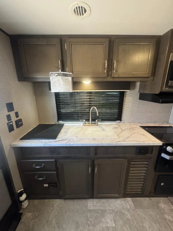 2020 Jayco Jay Flight SLX 8 235RKS dealer photo 7 from Kunes RV
