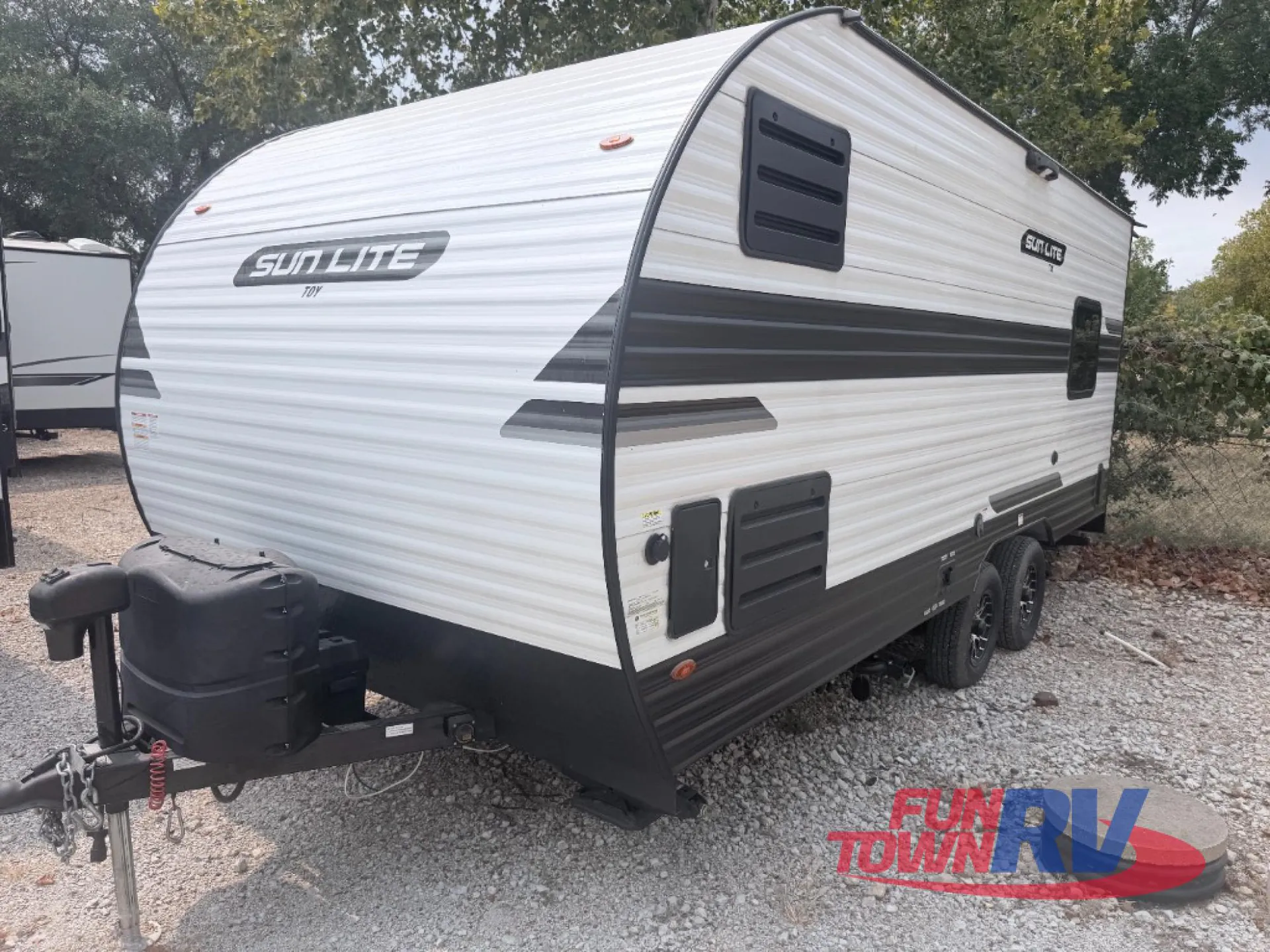 2023 Sunset Park RV Sun Lite 21TH - Photo 3