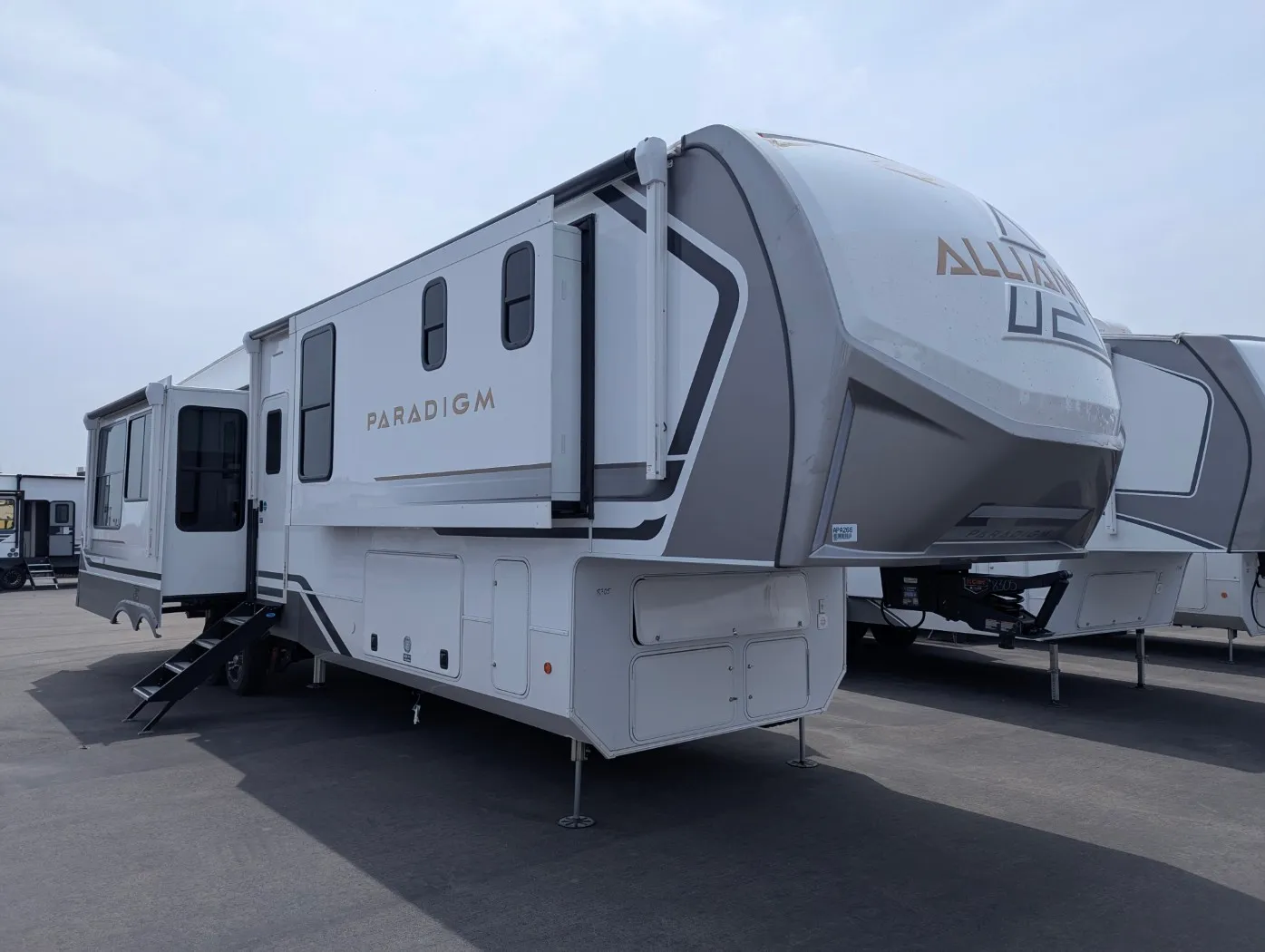 2026 Alliance RV Paradigm 382RK - Photo 2