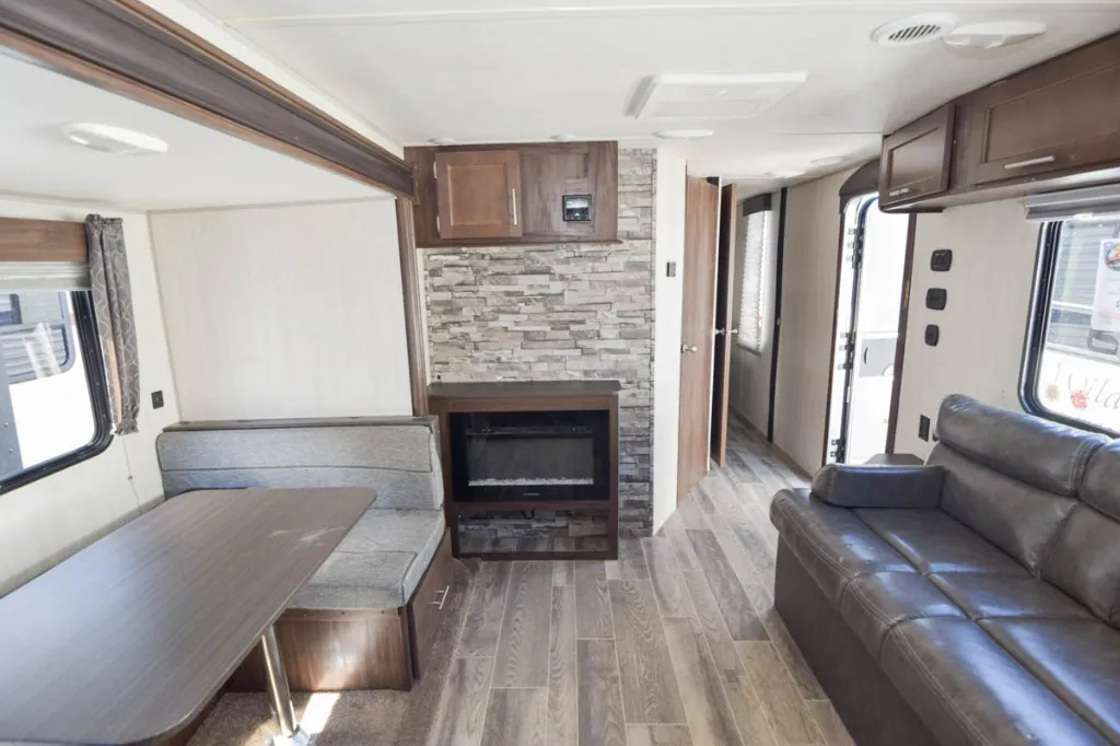 2019 Forest River Cherokee 251RK dealer photo 4 from Gib's RV Superstore