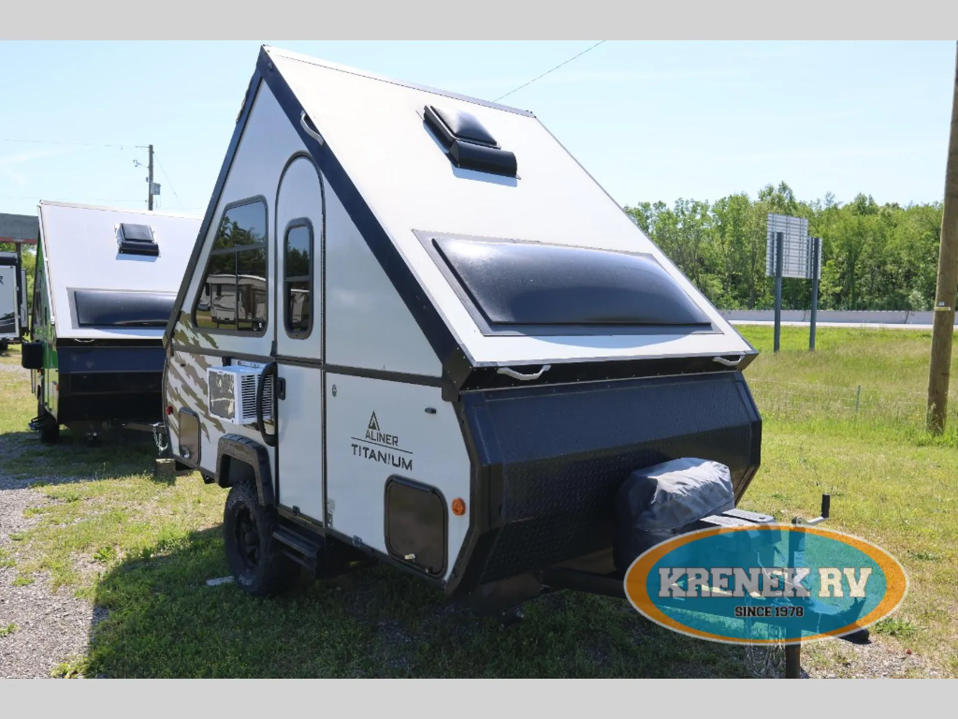 2019 Aliner Titanium 12 - Photo 2