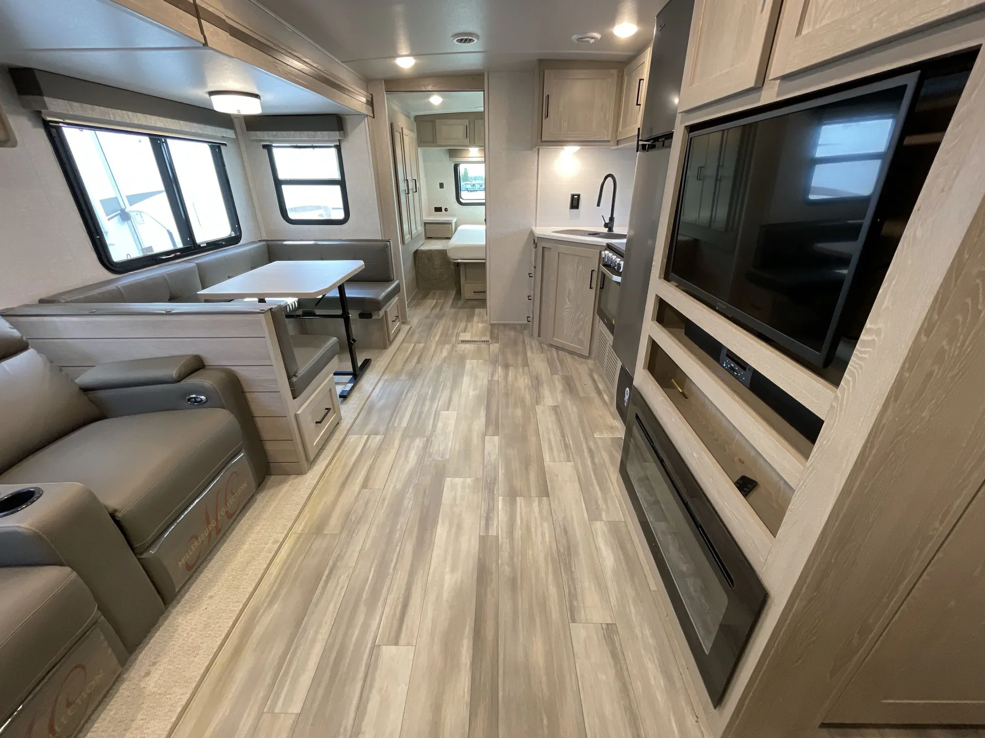 2023 Forest River Flagstaff Super Lite 27BHWS — living area main