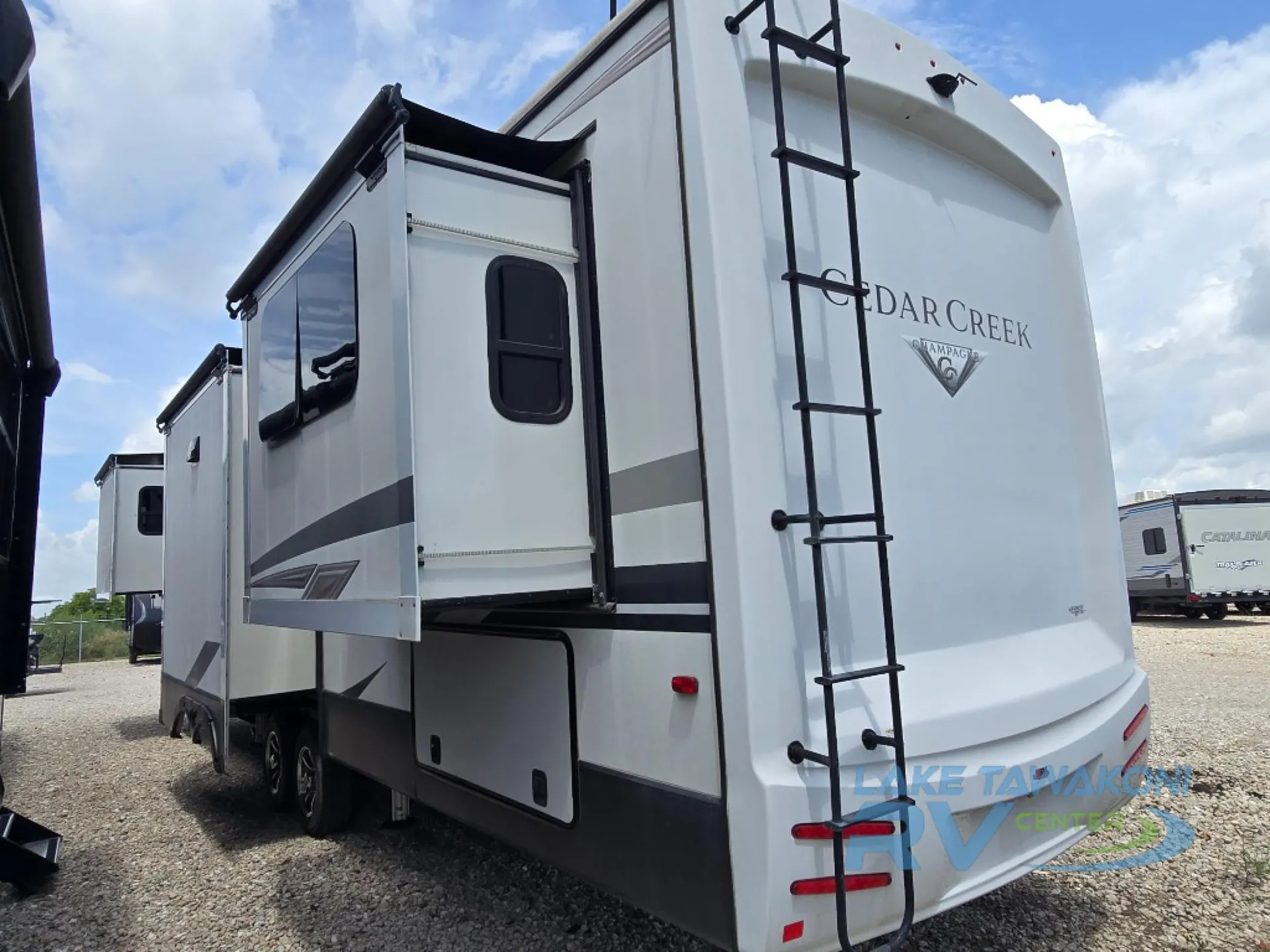 2021 Forest River Cedar Creek Champagne Edition 38ERD - Photo 4