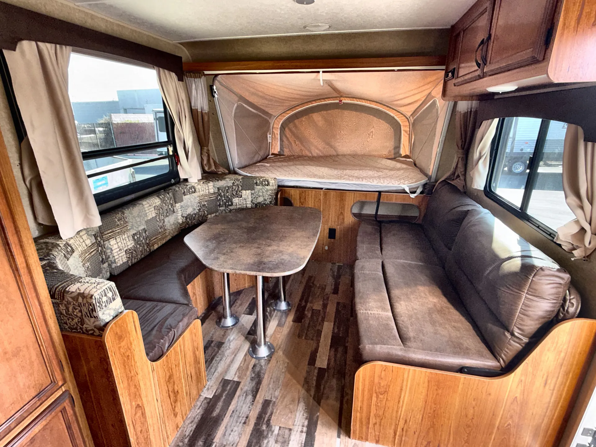2016 Starcraft Travel Star 229TB — living area main