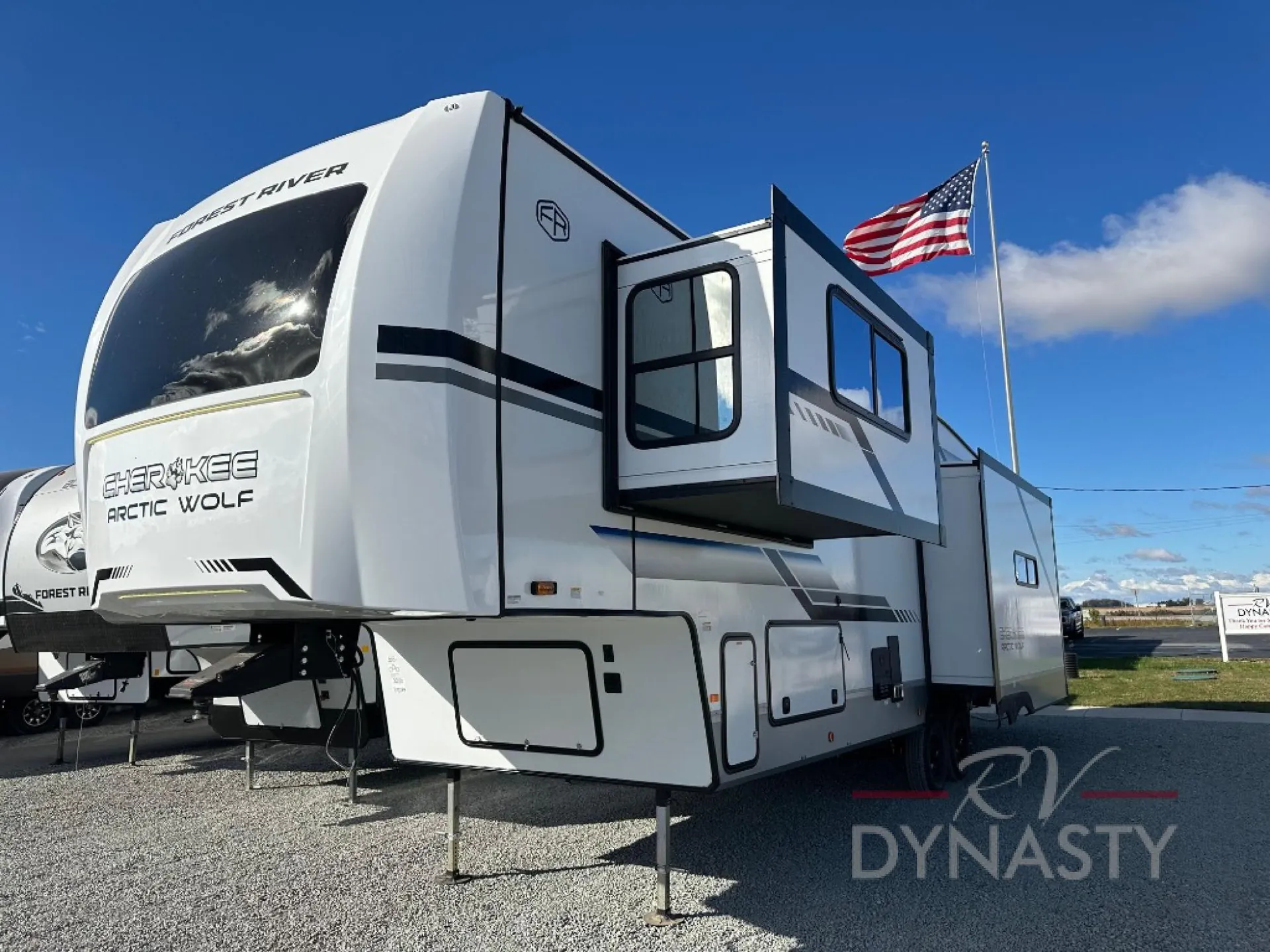 2025 Forest River Cherokee Arctic Wolf Suite 3250 SUITE - Photo 3