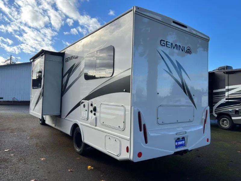 2025 Thor Motor Coach Gemini AWD 24KB - Photo 3