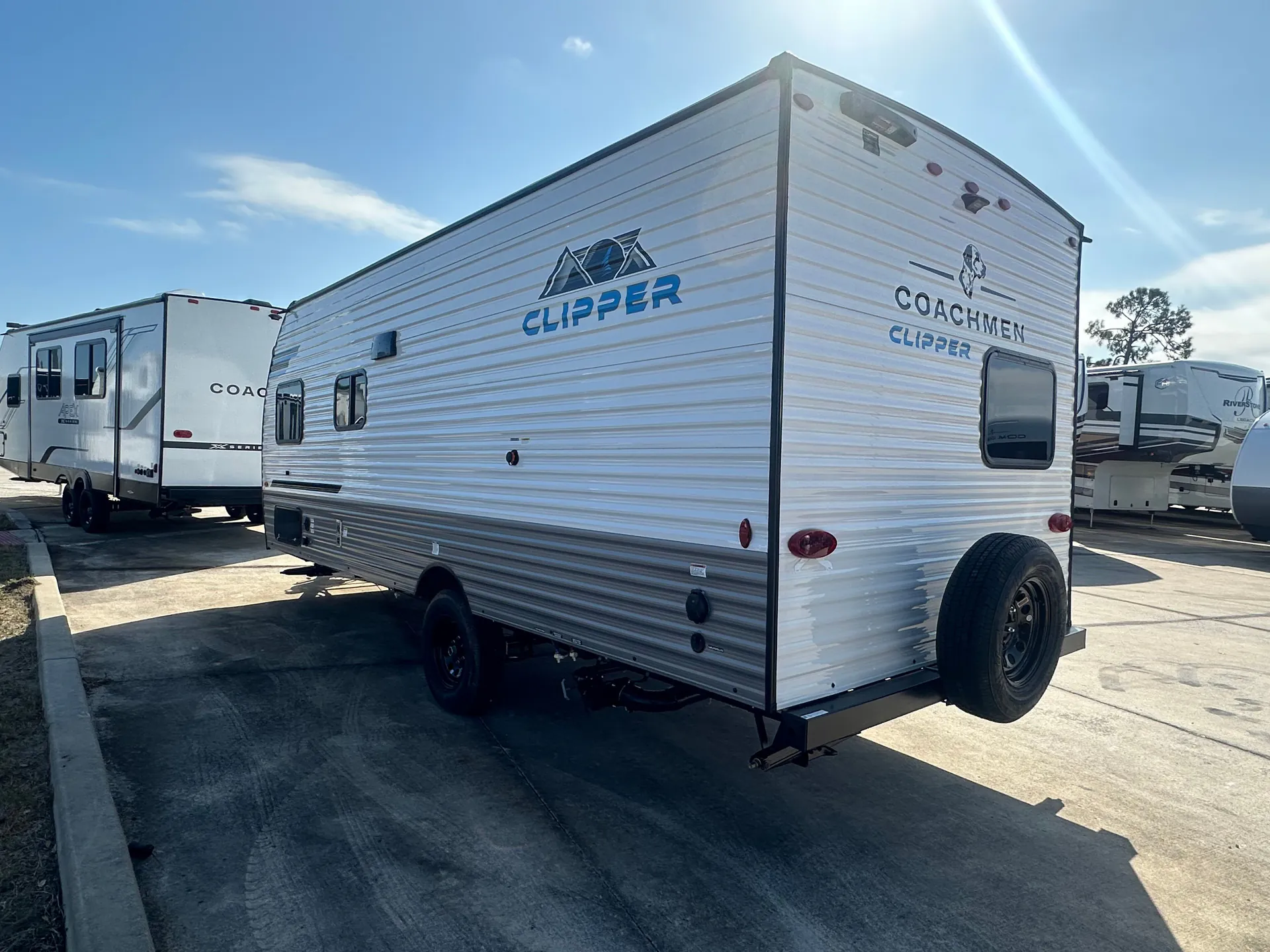 2026 Coachmen Clipper 18BH - Photo 4