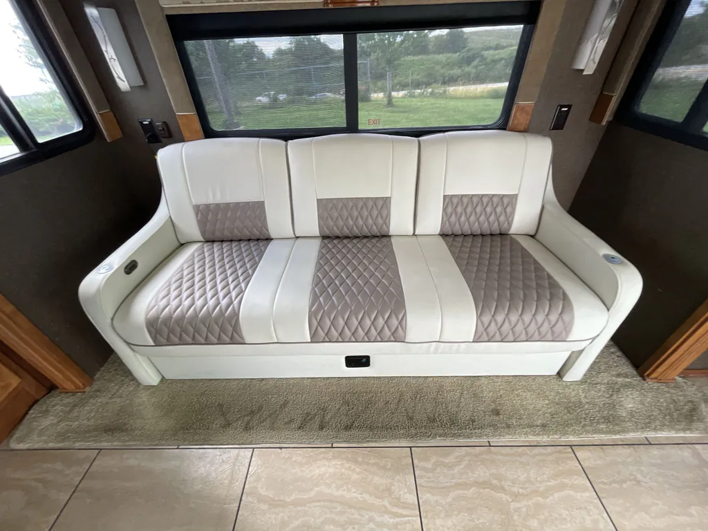 2016 Tiffin Open Road Allegro 34 PA, Photos photo 4