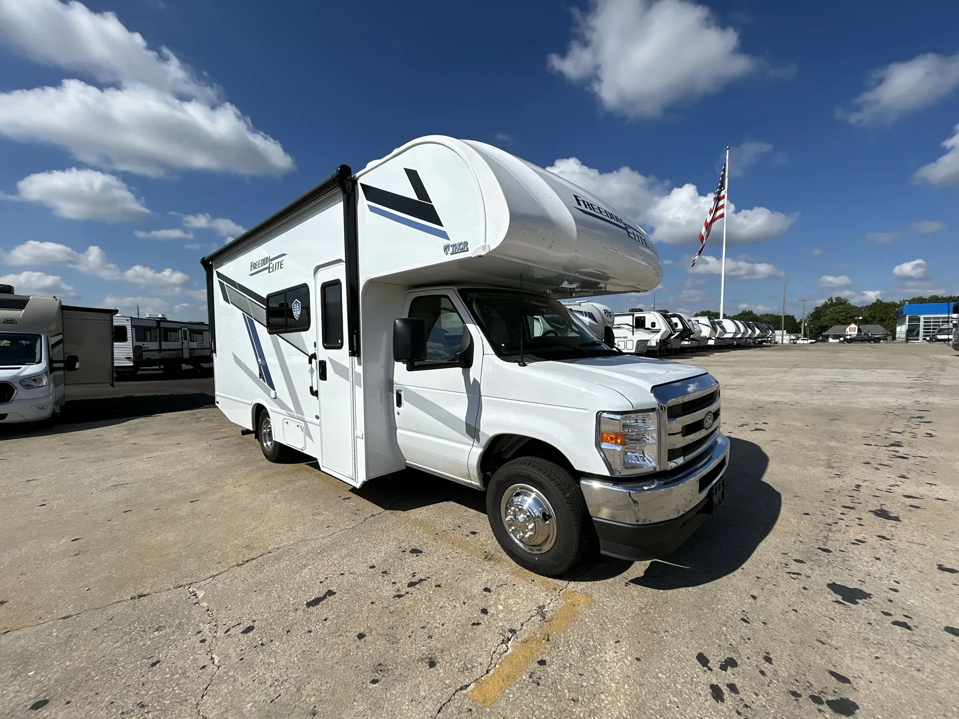 2026 Thor Motor Coach Freedom Elite 22HZ - Photo 2