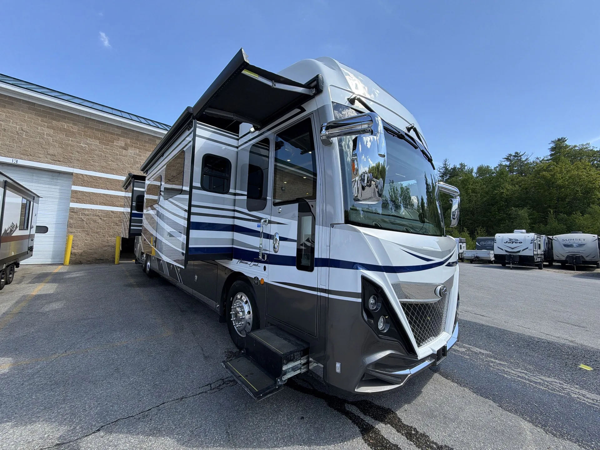 2022 American Coach American Dream 42Q - Photo 2