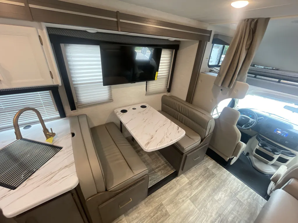 2024 Thor Motor Coach Freedom Elite 28HE, Photos photo 11