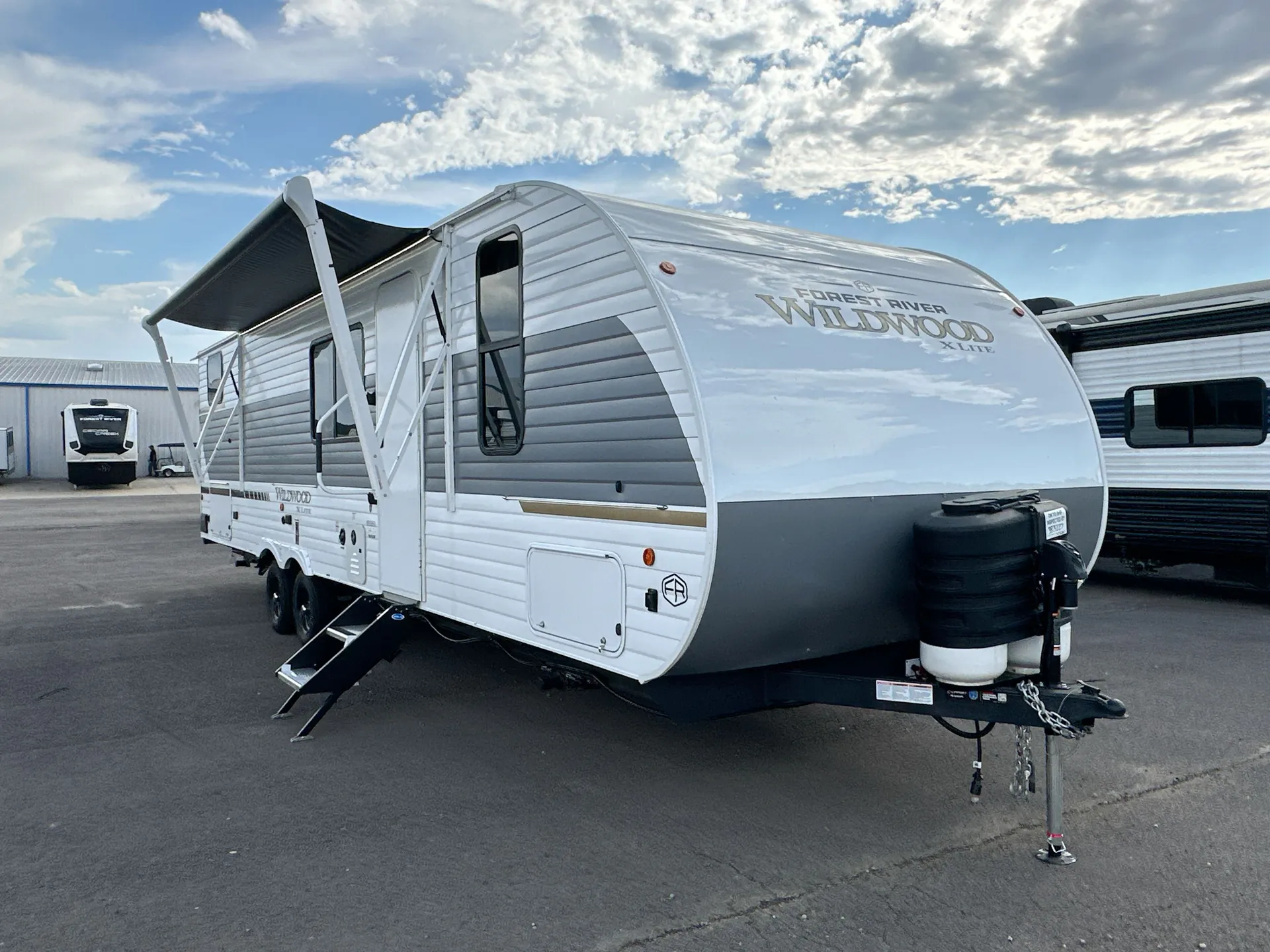 2027 Forest River Wildwood X-Lite 273QBXL