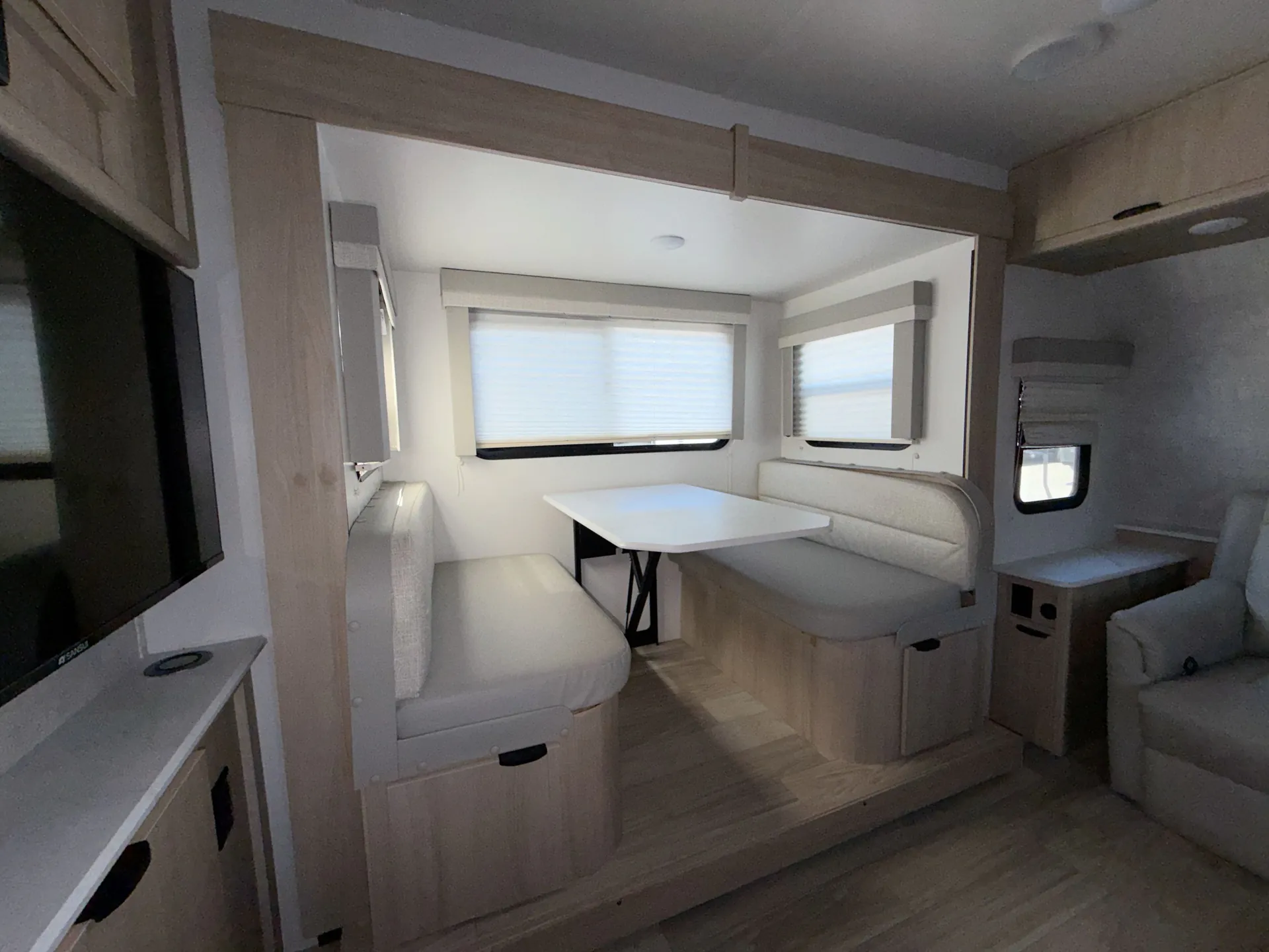 2023 Winnebago Minnie 2500FL — living area main