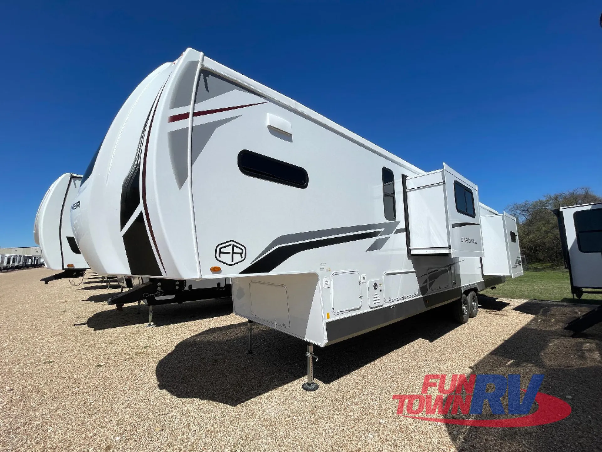 2026 Forest River Cardinal 37GALLEY - Photo 4