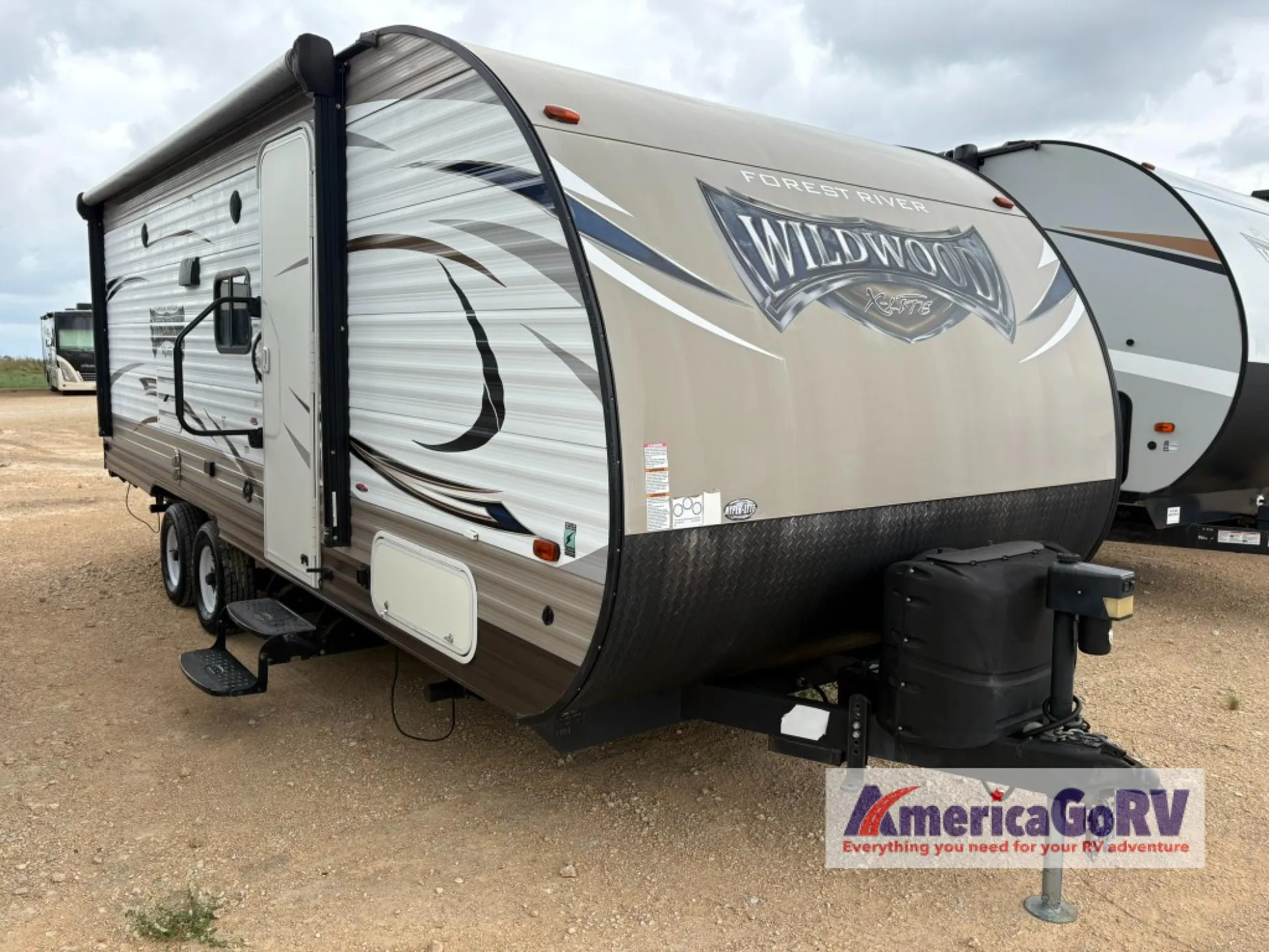 2018 Forest River Wildwood X-Lite 230BHXL