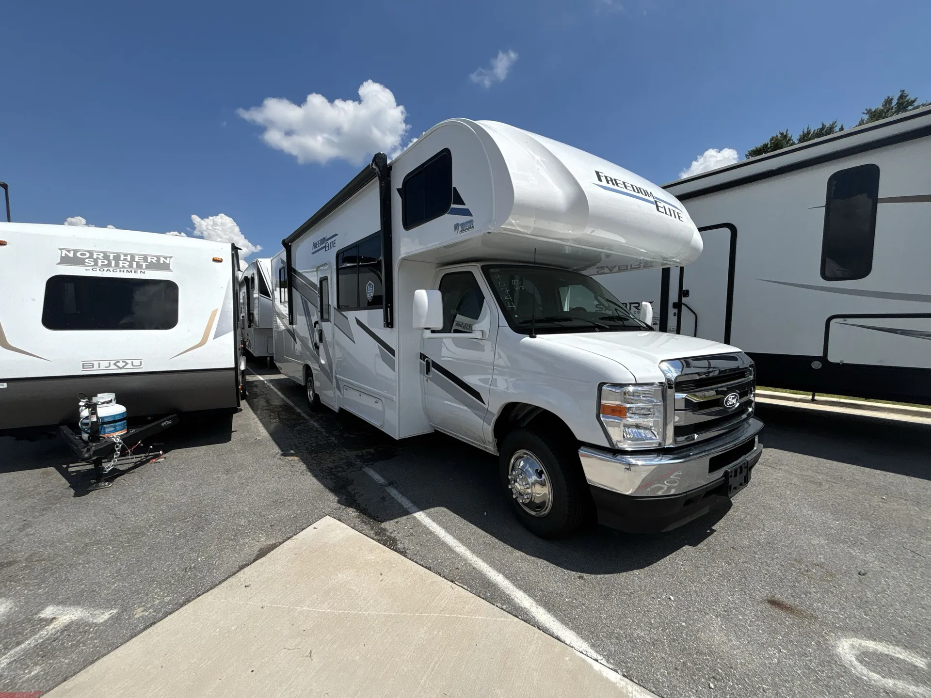 2026 Thor Motor Coach Freedom Elite 28HZ - Photo 2