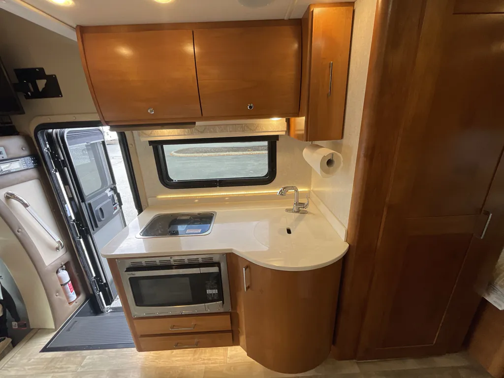 2019 Tiffin Wayfarer 24 TW, Photos photo 10