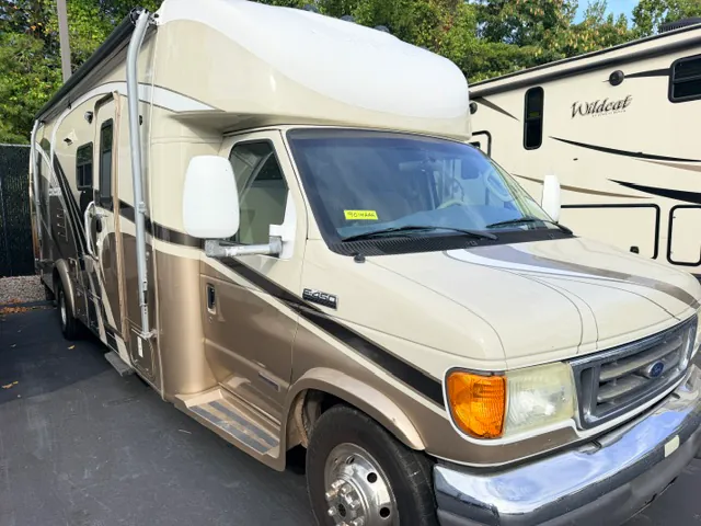 2007 Coachmen Concord 275 DS - Photo 2