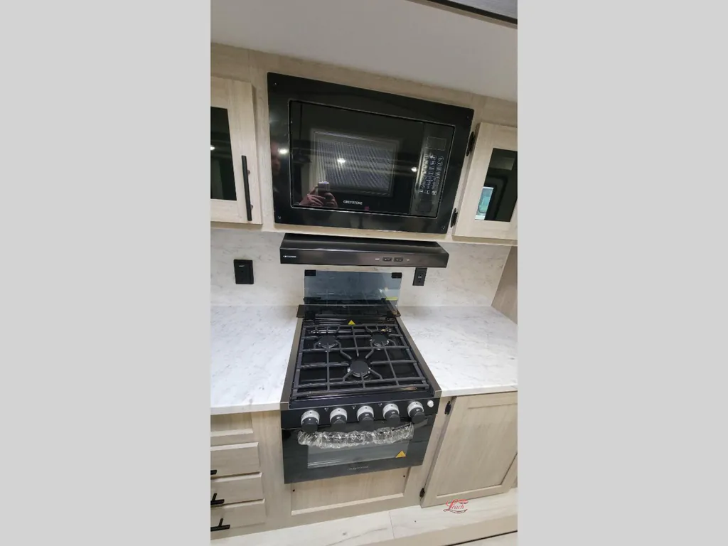 2026 East to West Della Terra 272RL, Photos photo 11