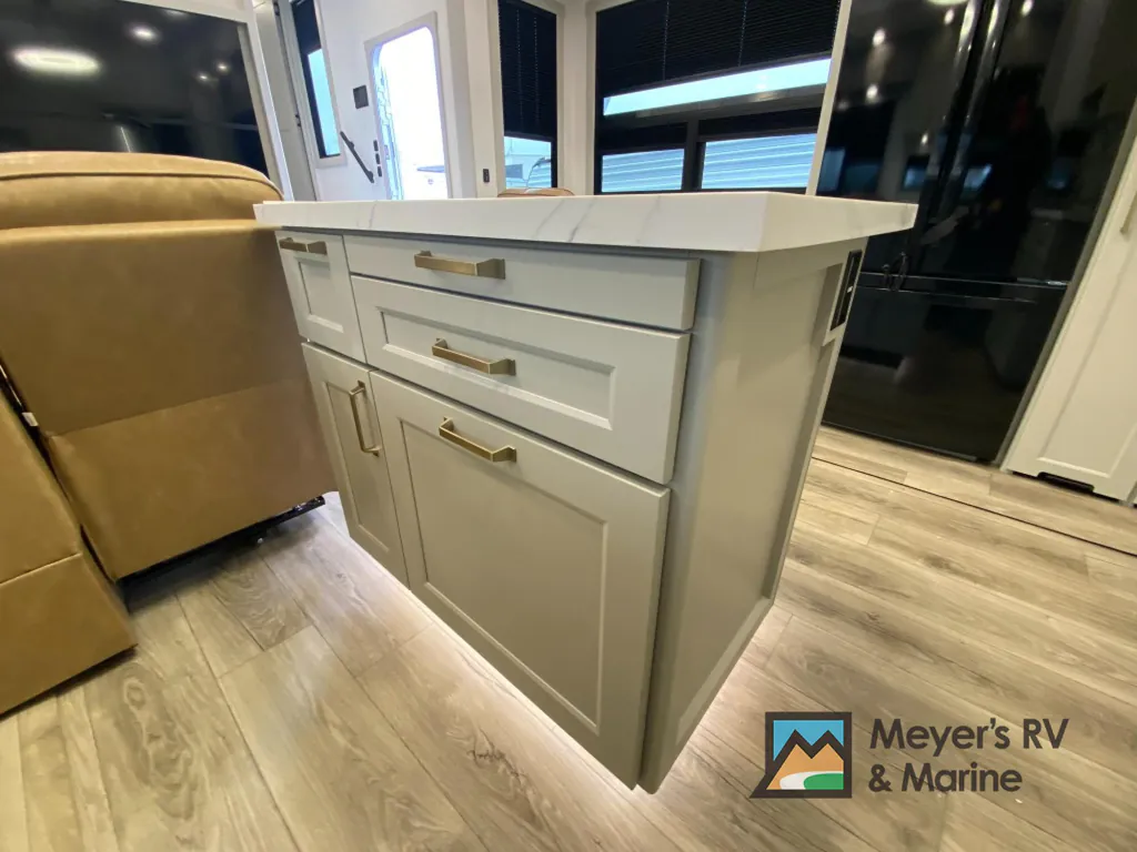 2026 Brinkley Model G 3950, Photos photo 23