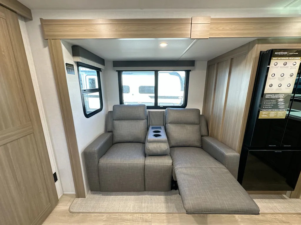2027 Forest River Rockwood Mini Lite 2523MBR, Photos photo 2