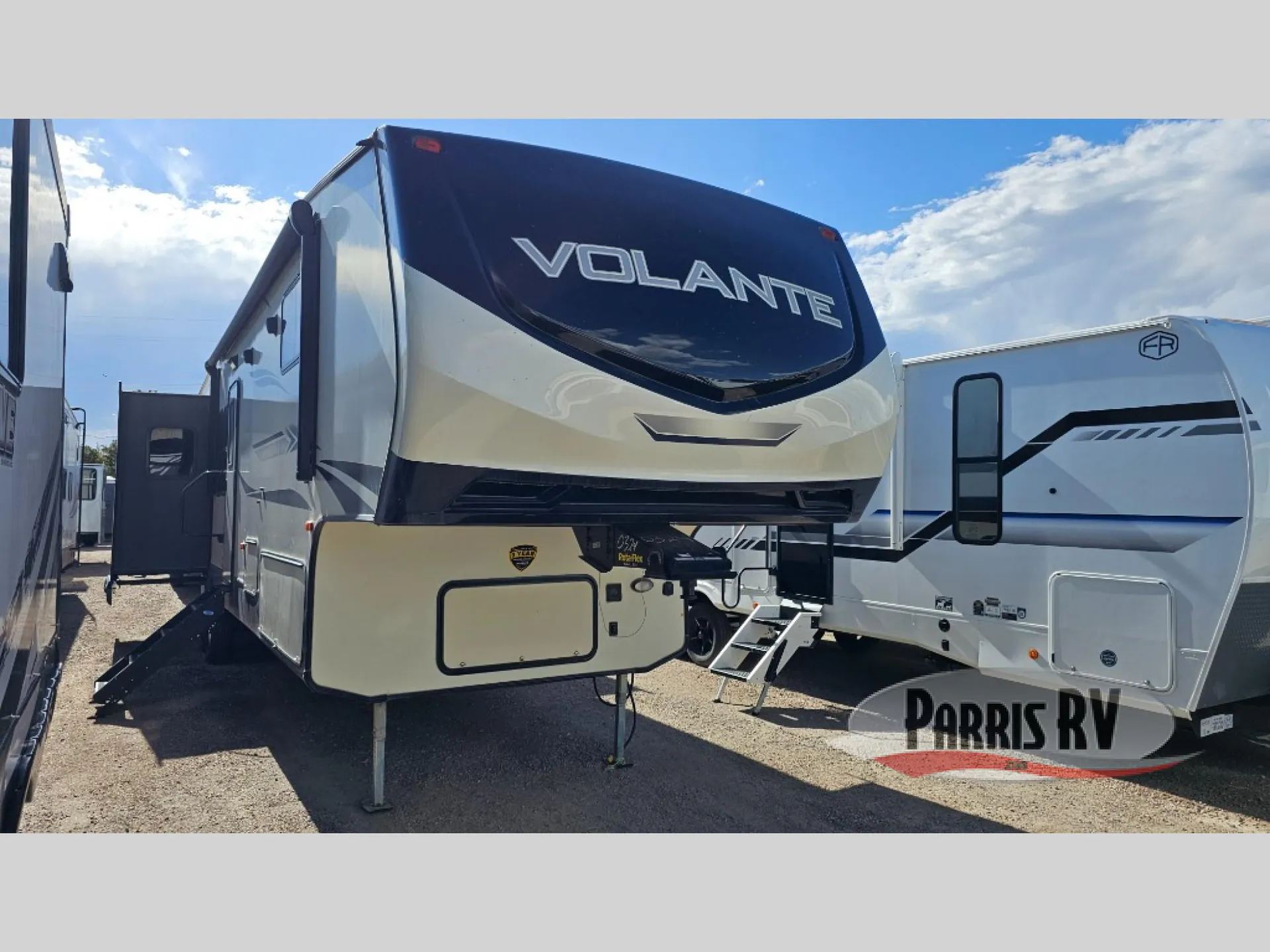 2020 CrossRoads Volante 370BR - Photo 2